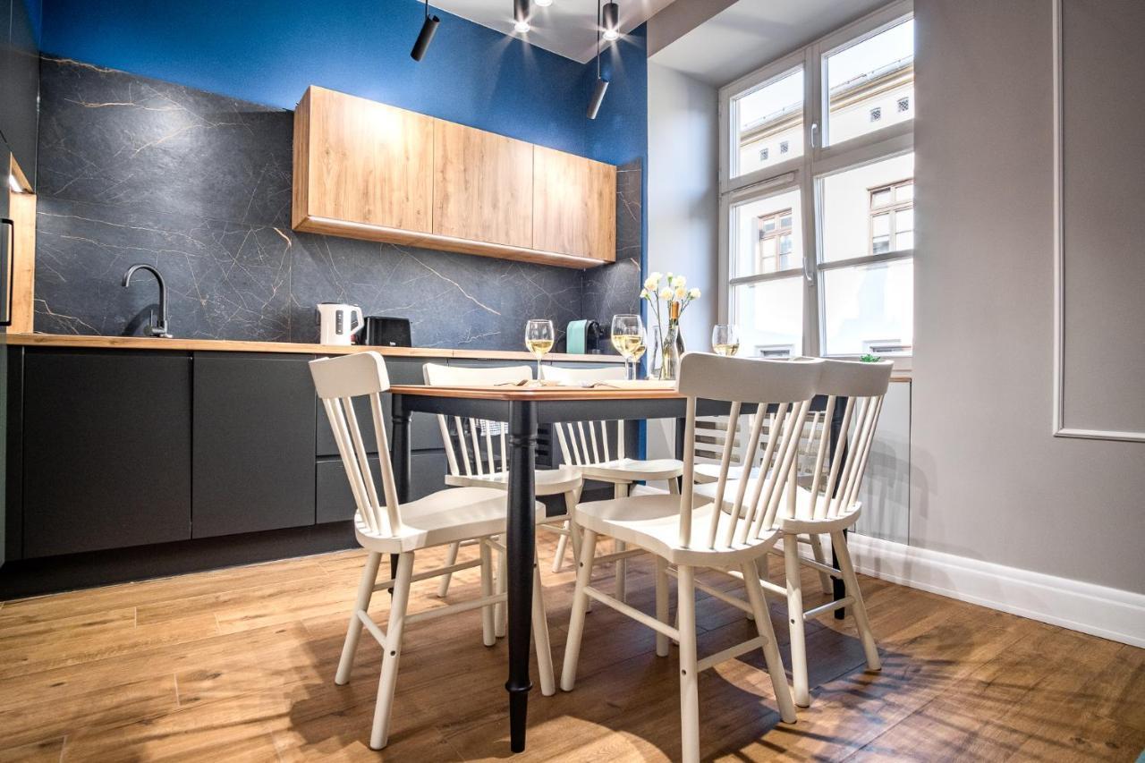 At Krakow Apartments エクステリア 写真